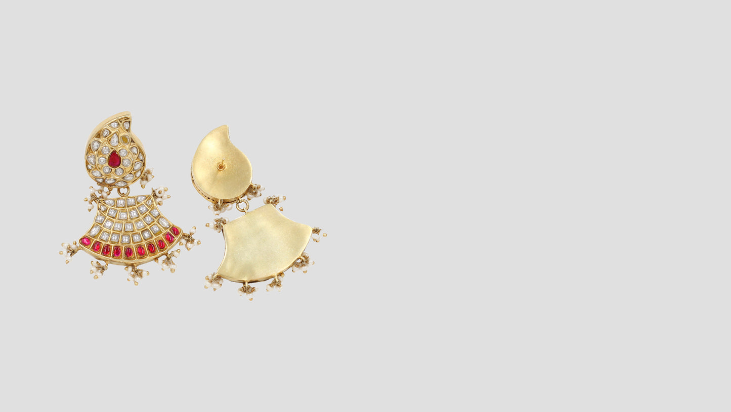 "Gilded Grace: Sangeeta Boochra Kundan Earrings "