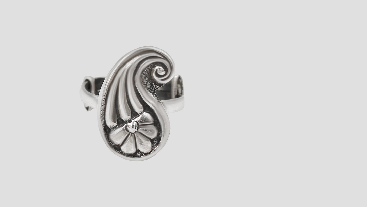 Sangeeta Boochra Modern Heritage Silver Ring