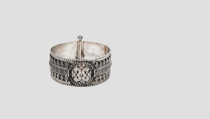 Sangeeta Boochra Antique Floral Oxidised Silver Openable Bangle