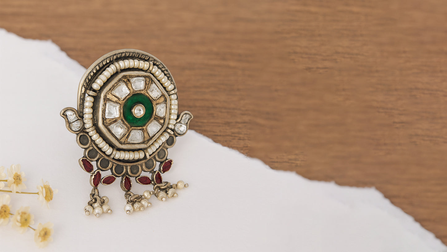 Sangeeta Boochra Traditional Silver Kundan Ring with Pearls
