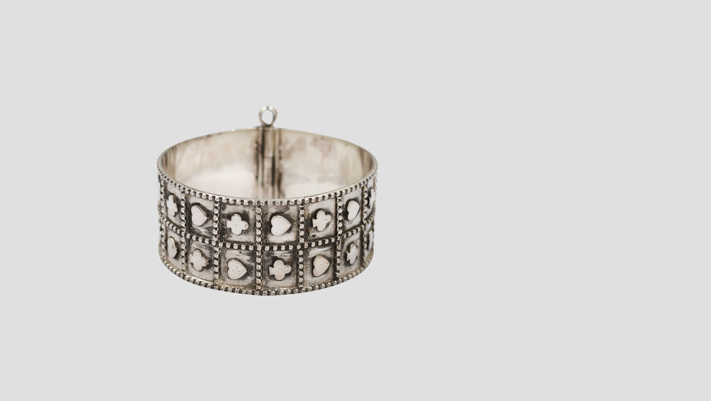 Handcrafted Oxidised Silver Statement Bangle – Sangeeta Boochra