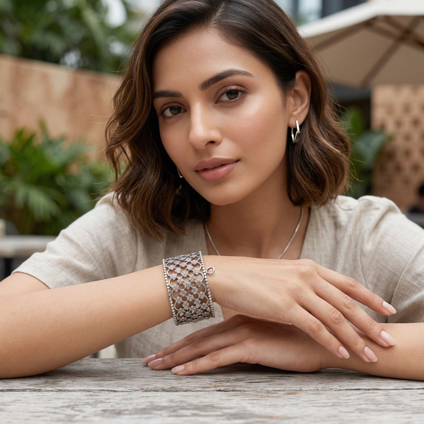 Sangeeta Boochra Delicate Flower Motif Silver Openable Bracelet