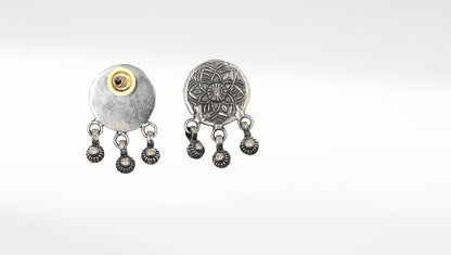 Sangeeta Boochra Silver Handcrafted Earring