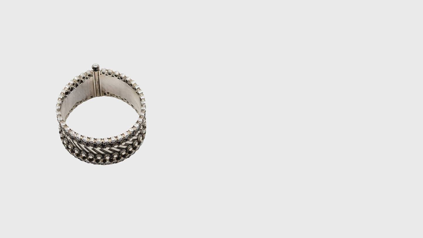 Sangeeta Boochra's Masterpiece: Timeless Silver Bangle