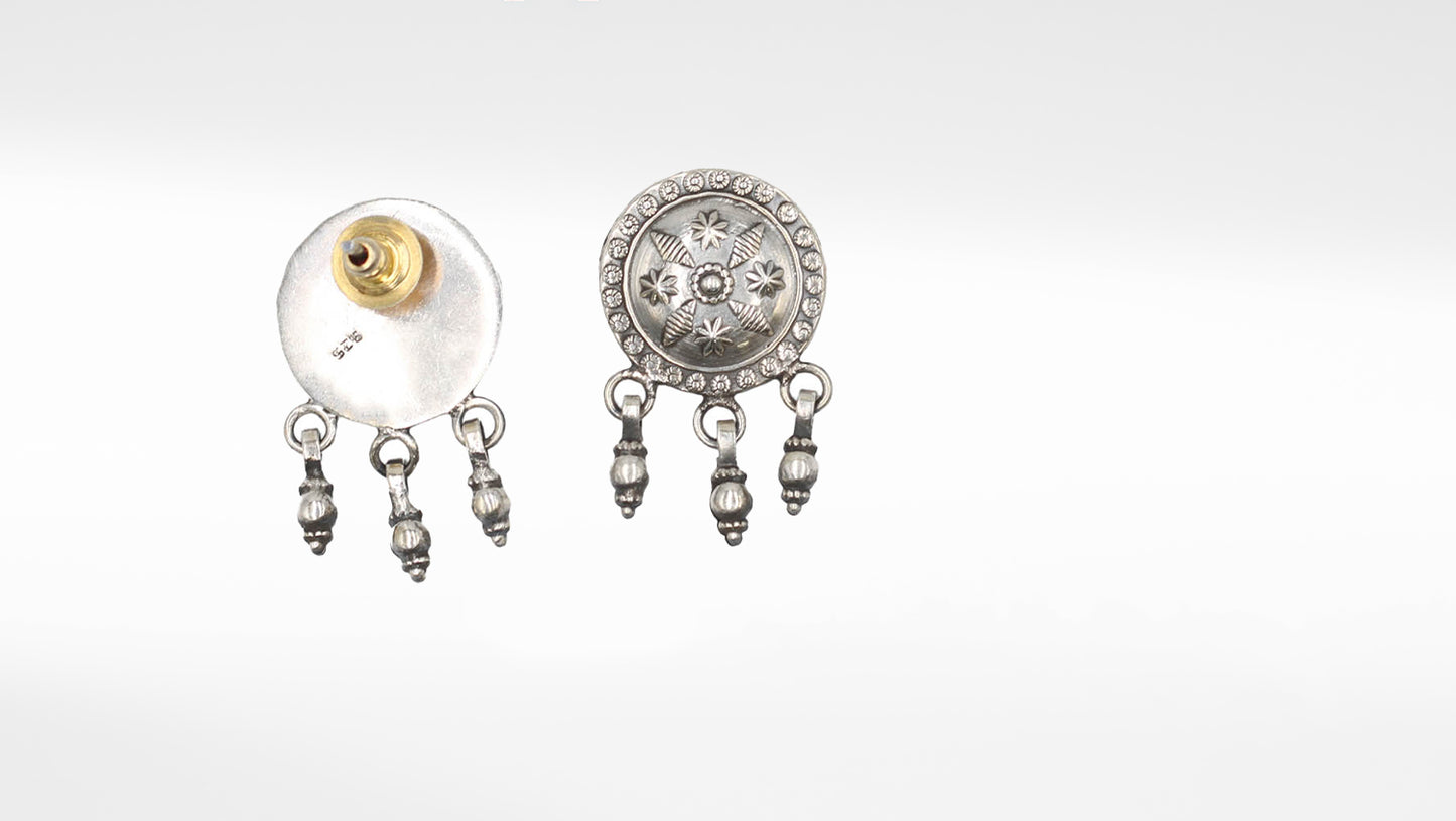 Sangeeta Boochra Silver Earring