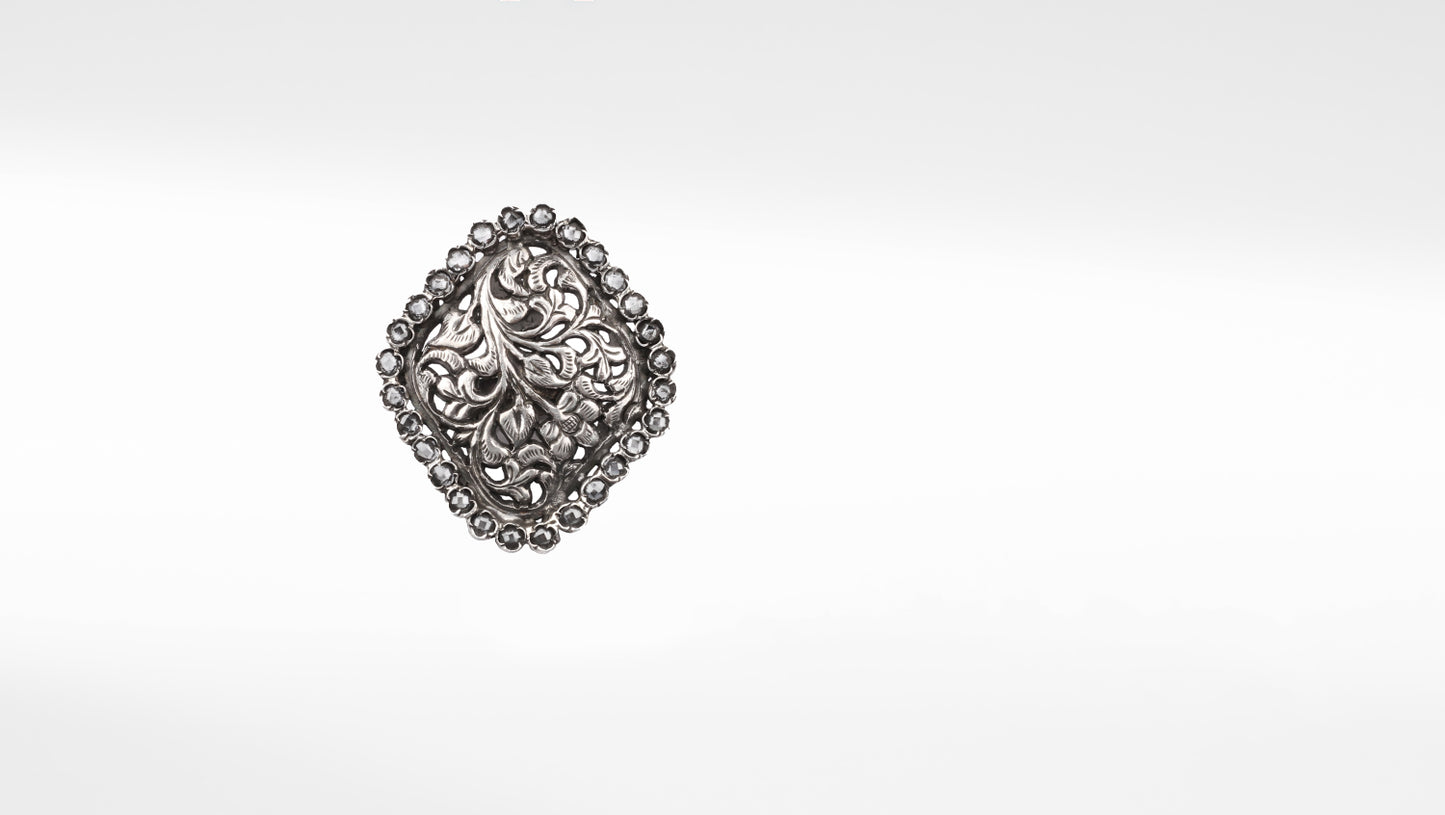 Silver Ritisha Engraving Ring