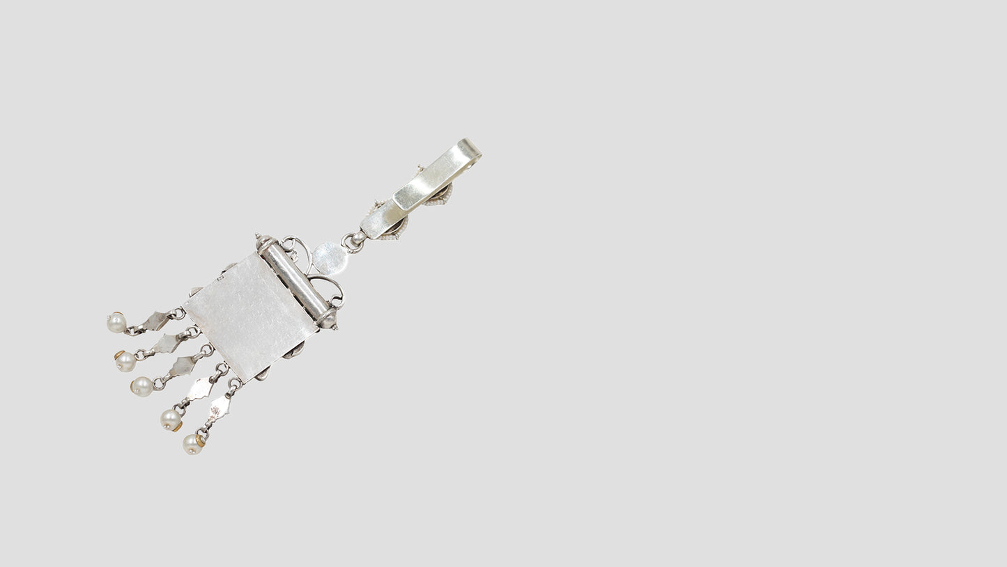 Ornate Beauty: Handcrafted Silver Keychain with Pearl Droplets