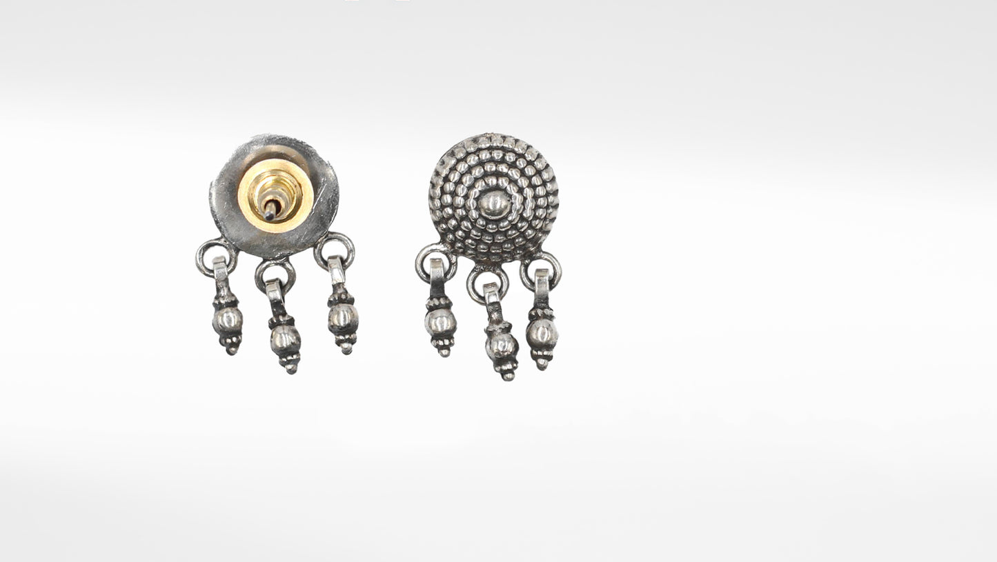 Sangeeta Boochra Silver Round Shape Handcrafted Earring