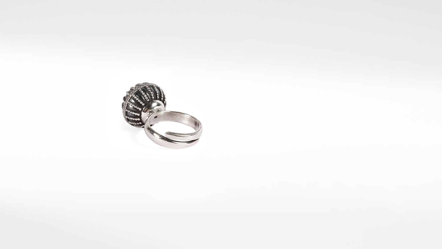 Sangeeta Boochra Silver Ring