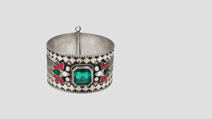 Sangeeta Boochra Lotus Motif Silver Kundan Bangle
