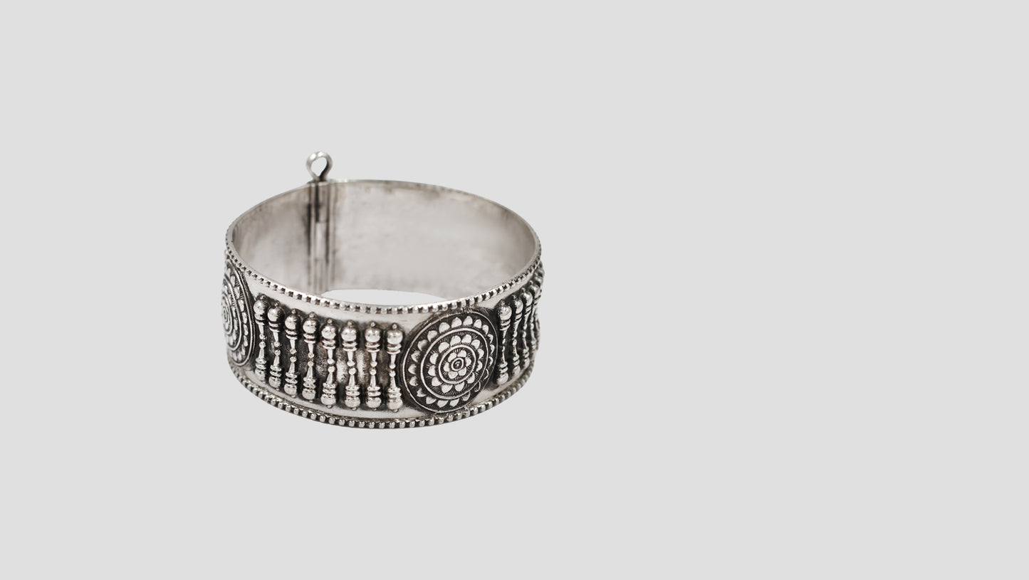 Sangeeta Boochra Handcrafted Heritage Oxidised Silver Bangle