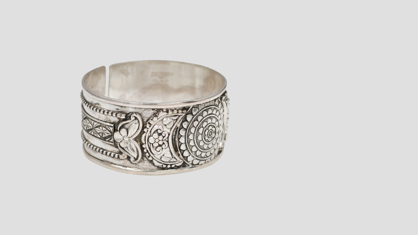 Sangeeta Boochra Floral Engraved Oxidised Silver Cuff