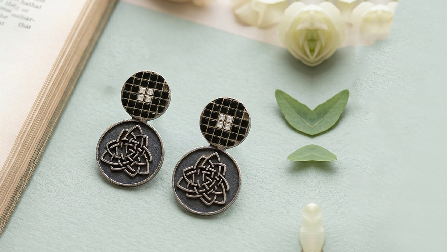 Sangeeta Boochra Oxidised Silver Kundan Earrings