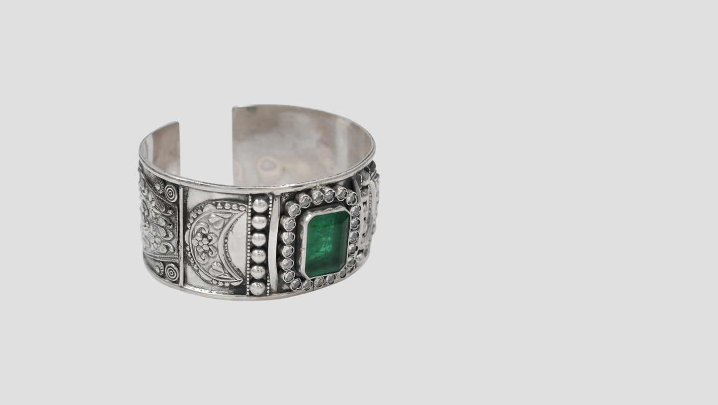 Sangeeta Boochra Classic Silver Hand Cuff with Green Center Stone
