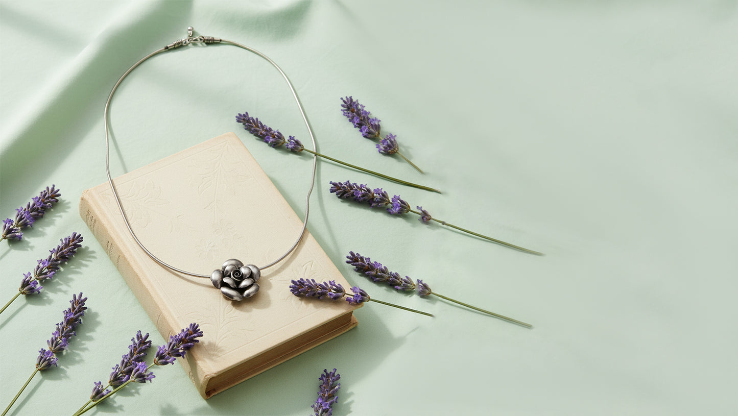 Sangeeta Boochra Classic Silver Floral Statement Pendant