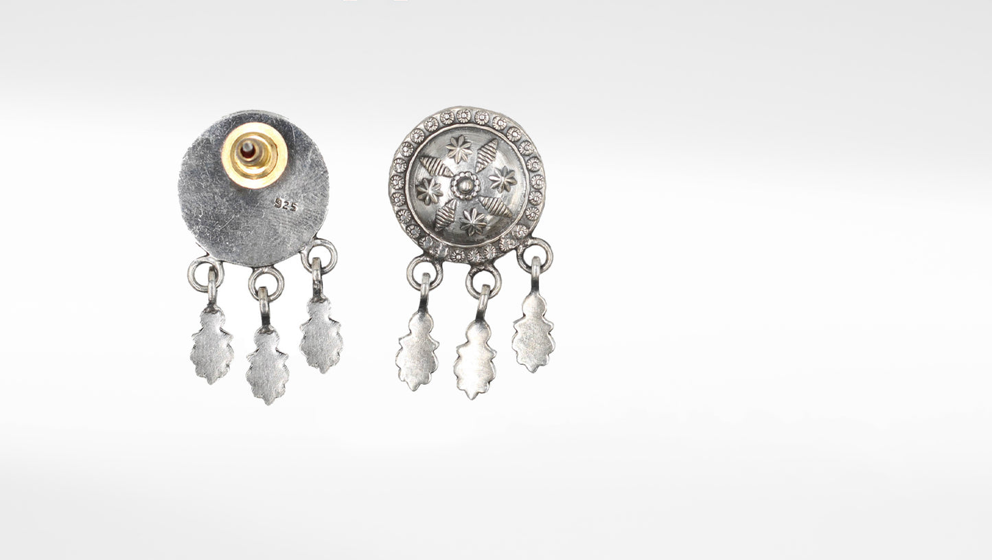 Sangeeta Boochra Silver Earring