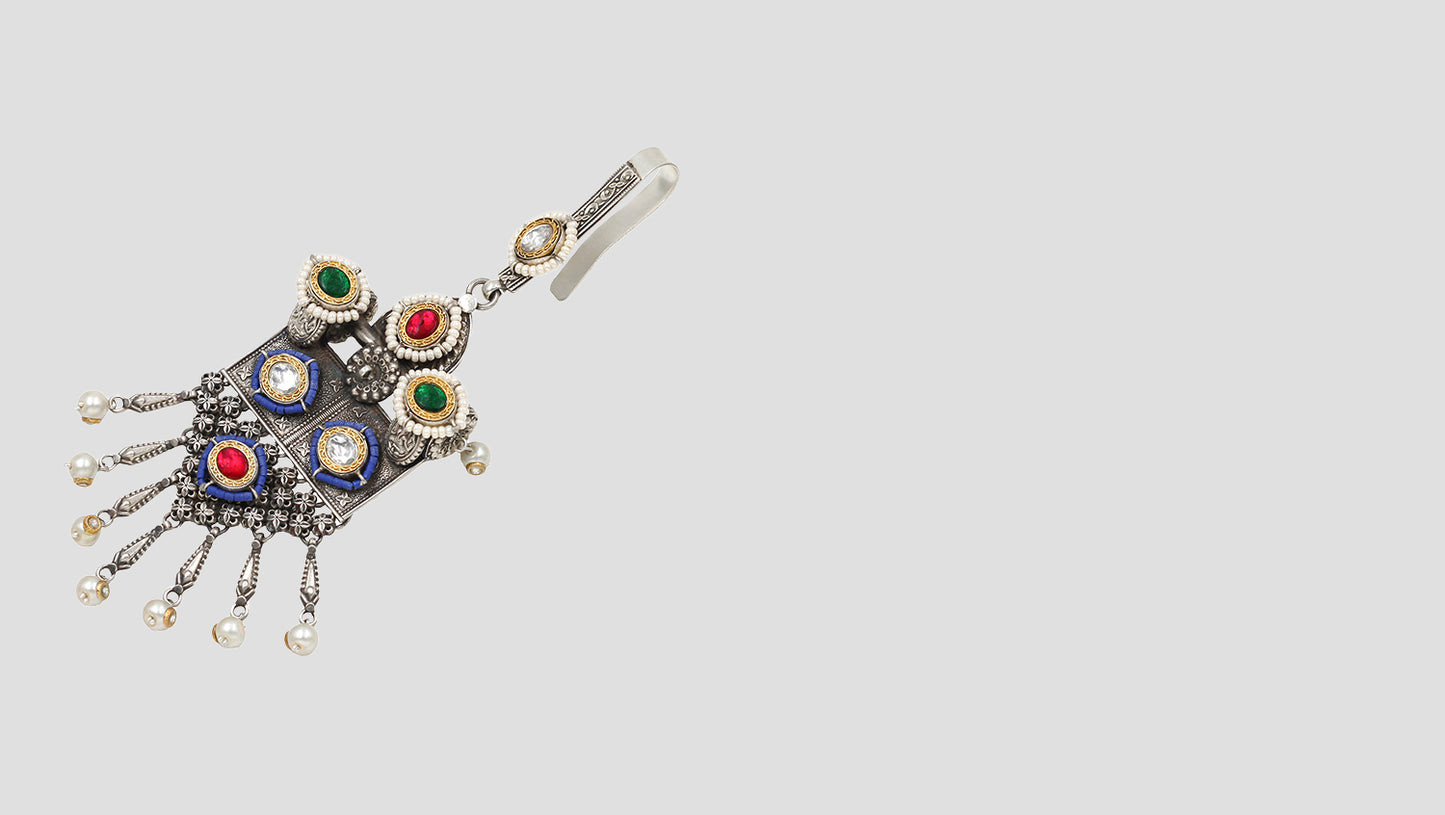 Regal Heritage: Sangeeta Boochra Handcrafted Silver Keychain