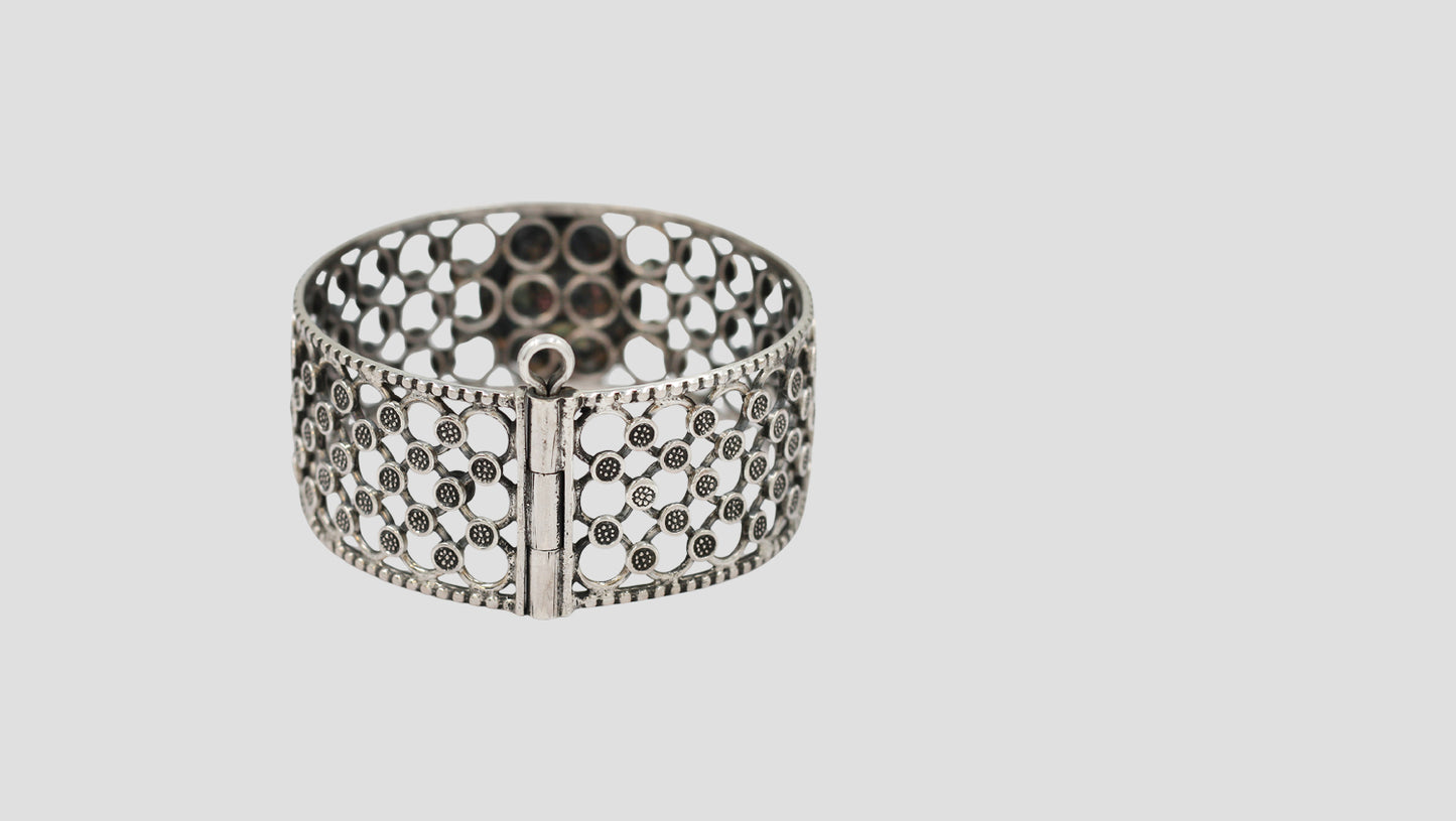 Sangeeta Boochra Heritage Floral Motif Silver Bangle
