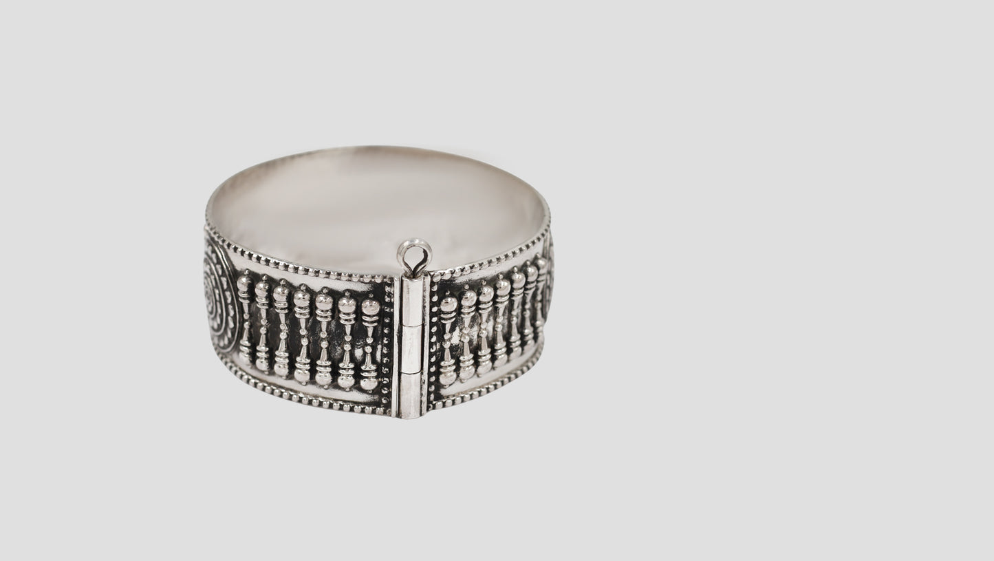 Sangeeta Boochra Handcrafted Heritage Oxidised Silver Bangle