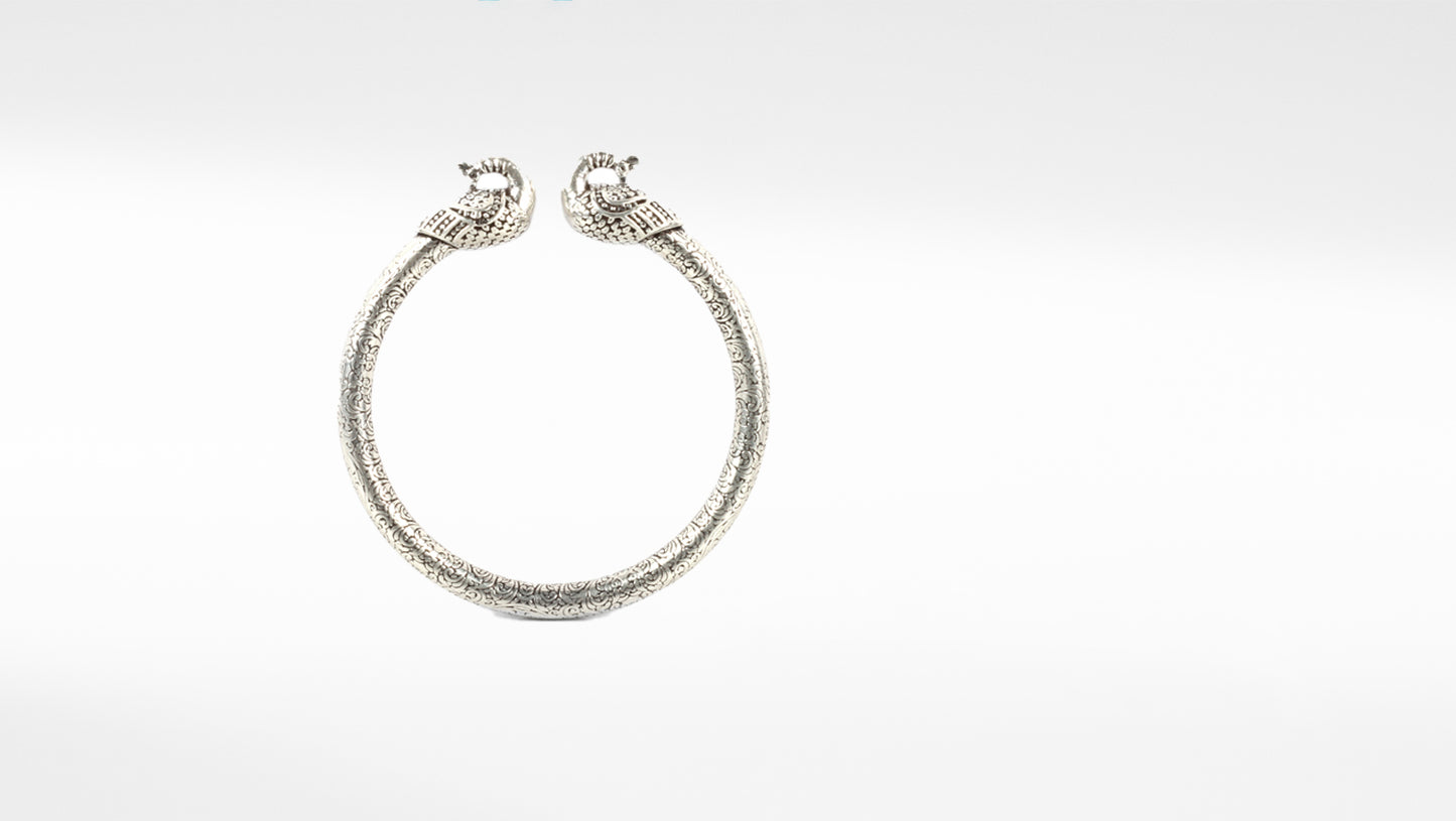 Sangeeta Boochra Silver Bangle