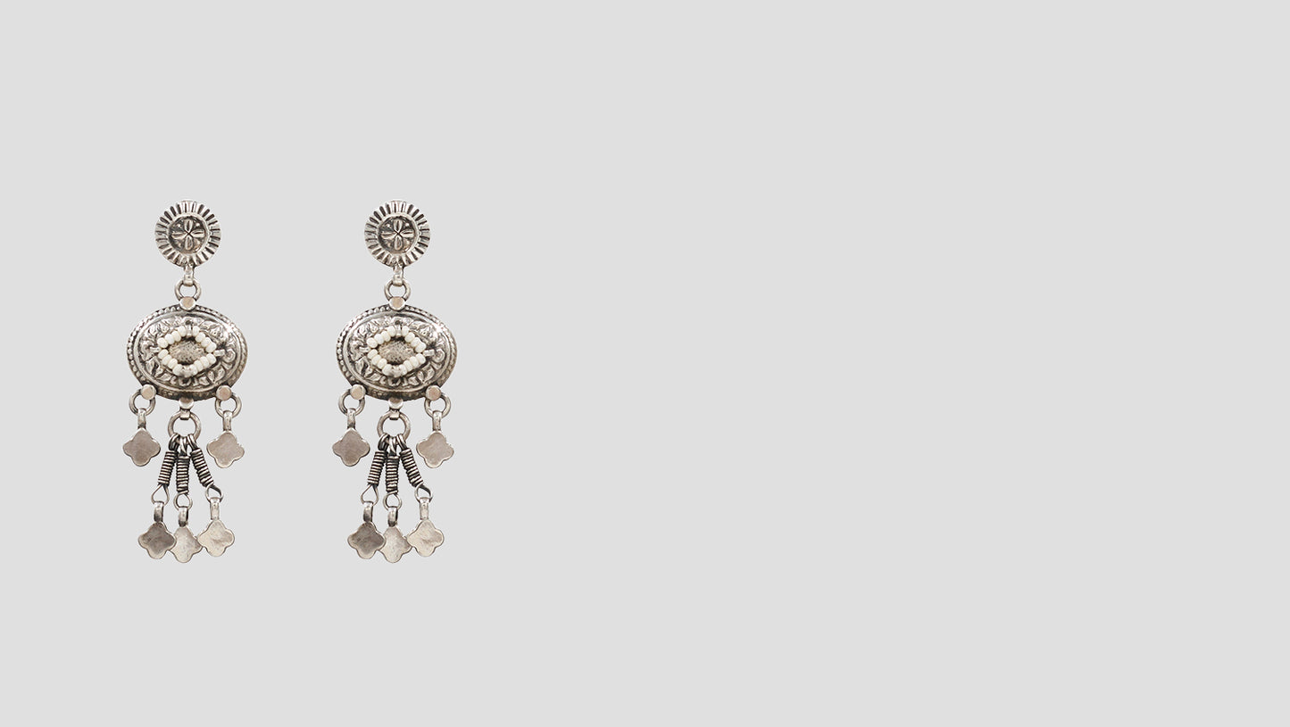 Heritage Glow: Sangeeta Boochra Statement Silver Earrings