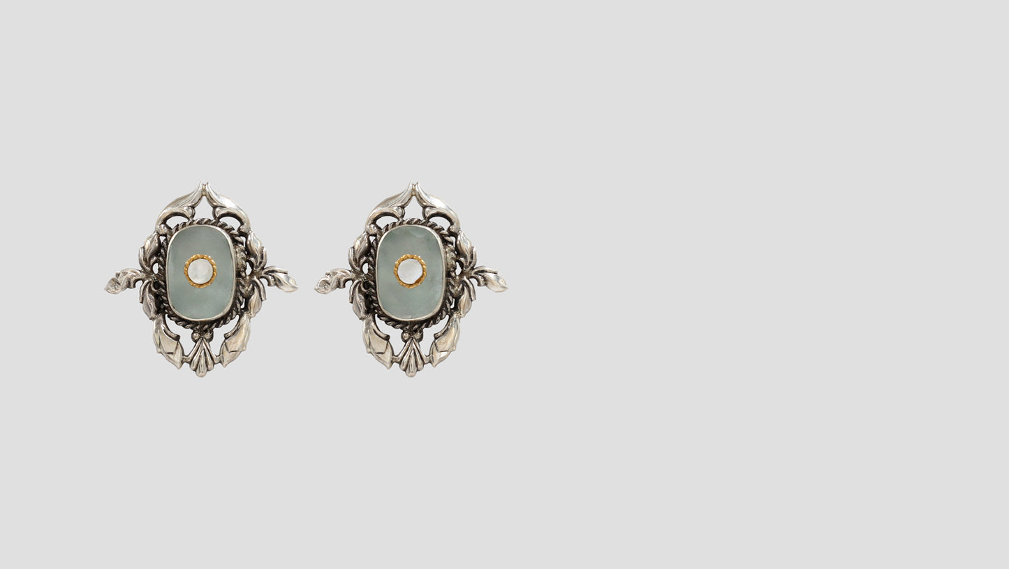 Elegant Heritage: Sangeeta Boochra Handcrafted Silver Stud Earrings