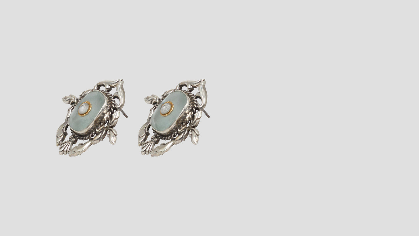 Elegant Heritage: Sangeeta Boochra Handcrafted Silver Stud Earrings