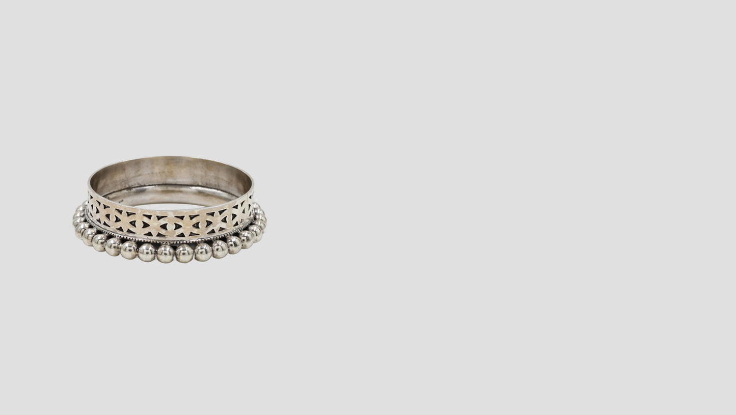Timeless Allure: Sangeeta Boochra Artisan Silver Bangle