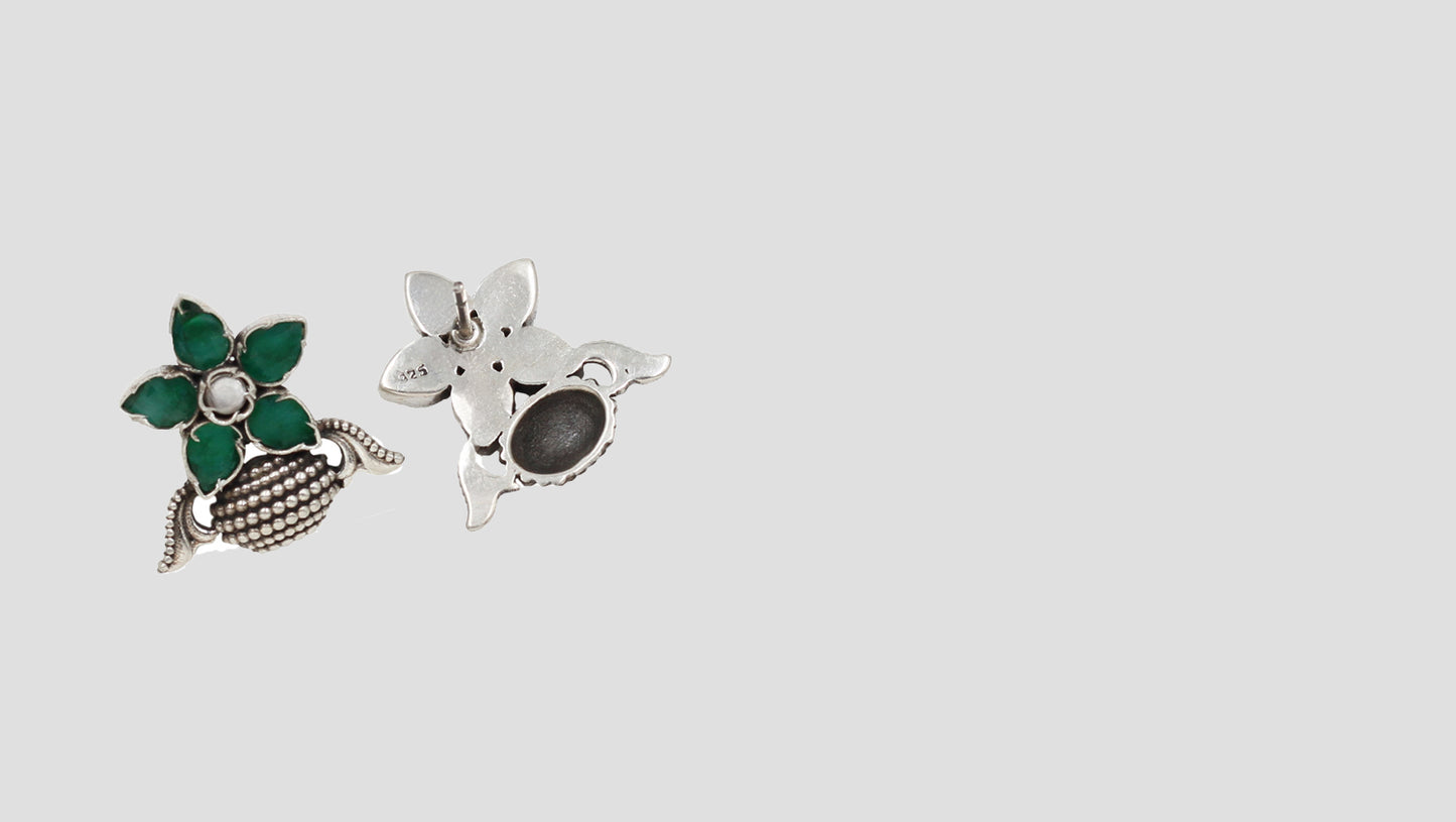 Subtle Elegance: Sangeeta Boochra Handcrafted Silver Studs