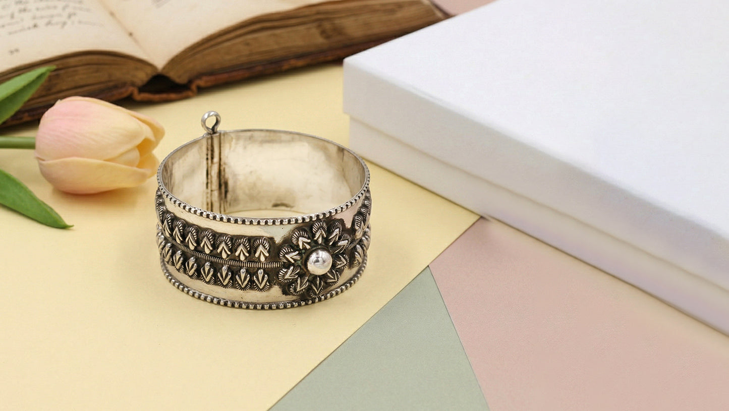 Sangeeta Boochra Floral Motif Oxidised Silver Bangle