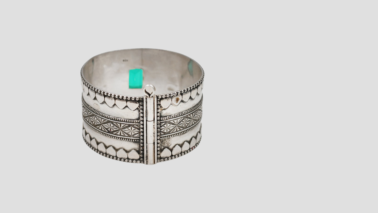 Sangeeta Boochra Bohemian Kundan Silver Bangle