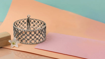 Sangeeta Boochra Delicate Flower Motif Silver Openable Bracelet