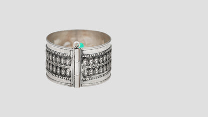 Sangeeta Boochra Artisan Crafted Silver Bangle