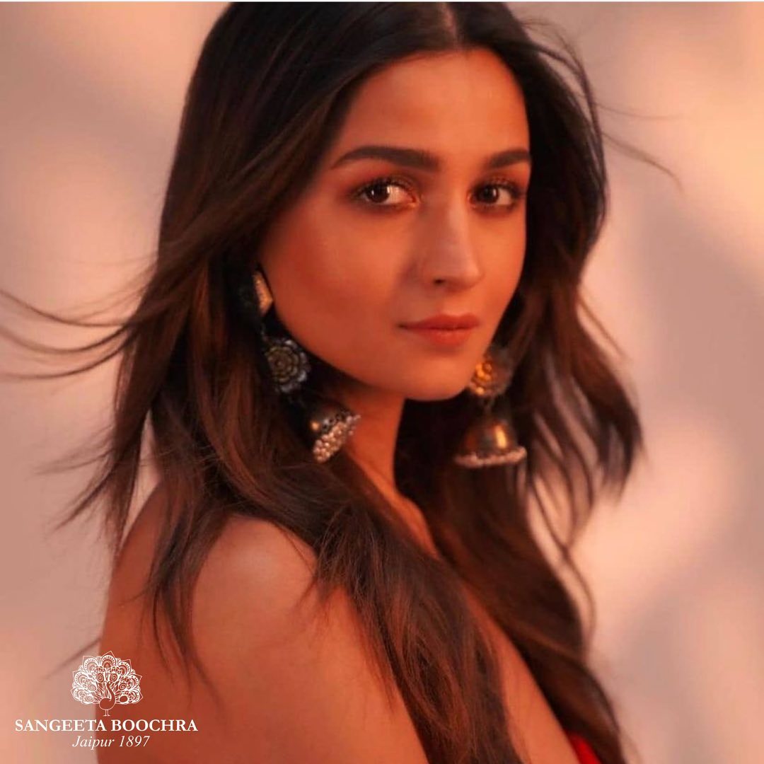 Alia Bhatt In  Silver Earrings