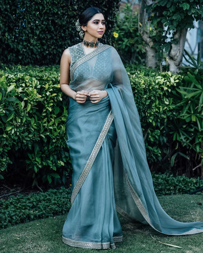 Aarti Ravi in Silver Necklace