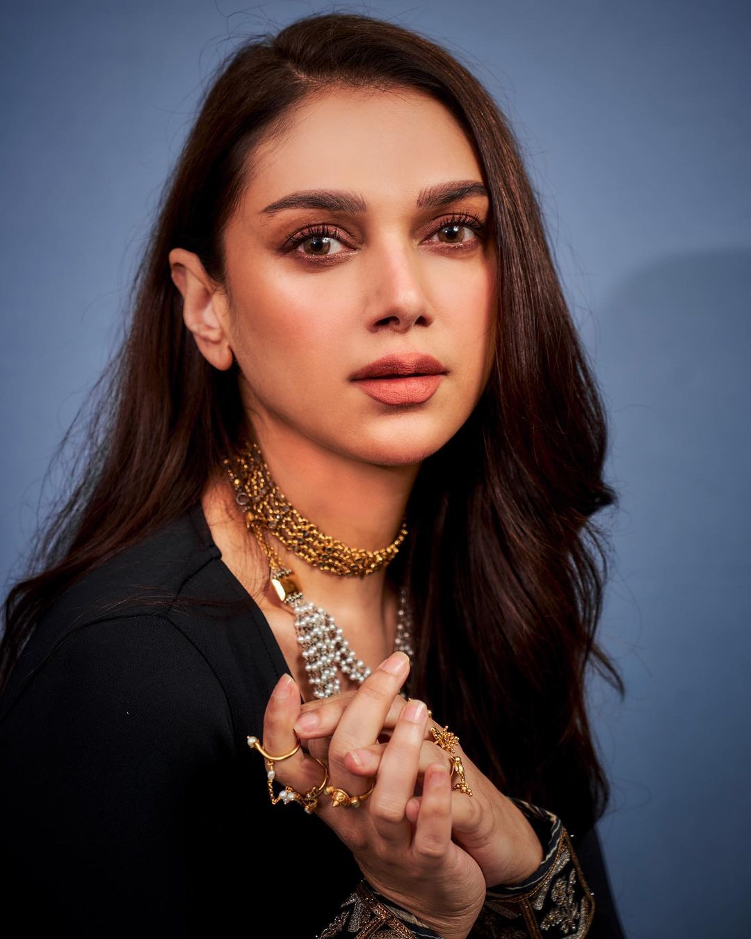 Aditi Rao Hydari In Sangeeta Boochra Silver Necklace