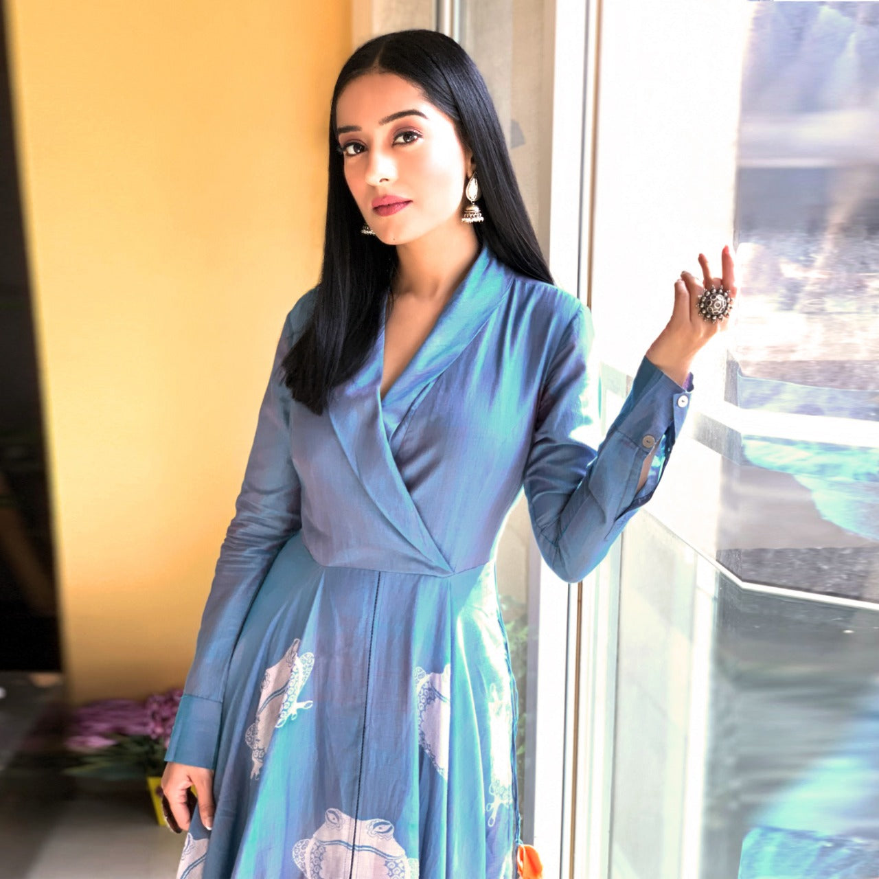 Amrita Rao in Silver Earrings And Rings