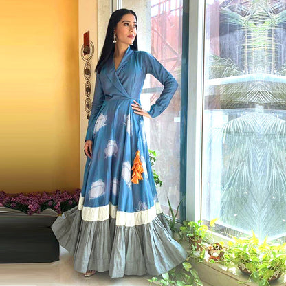 Amrita Rao in Silver Earrings And Rings