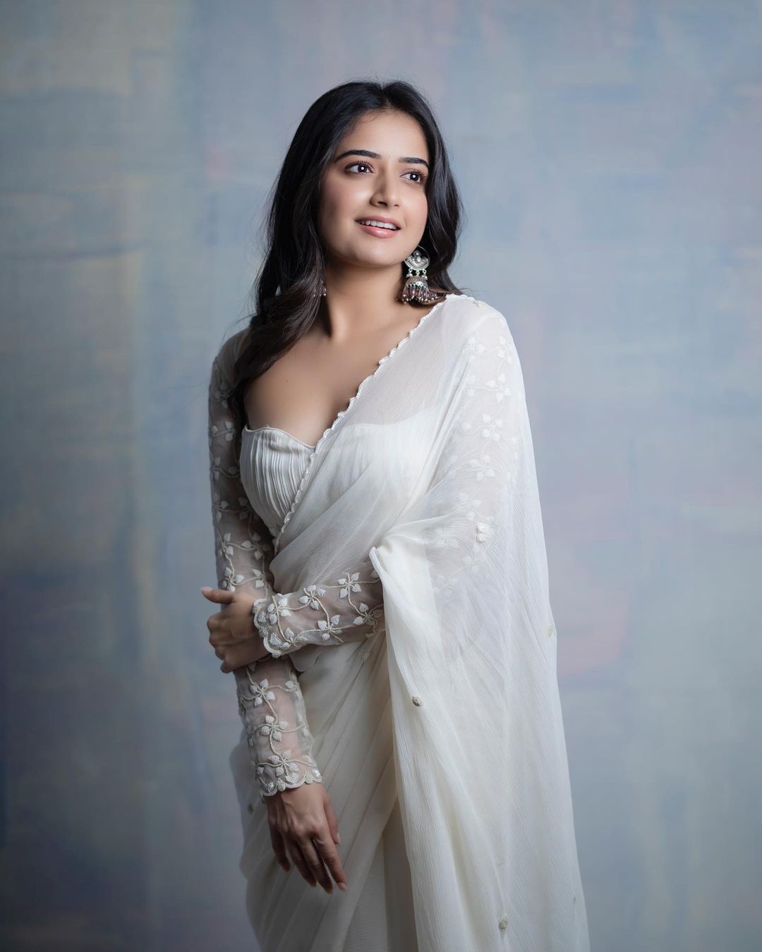 Ashika ranganath In Sangeeta Boochra Silver Earring