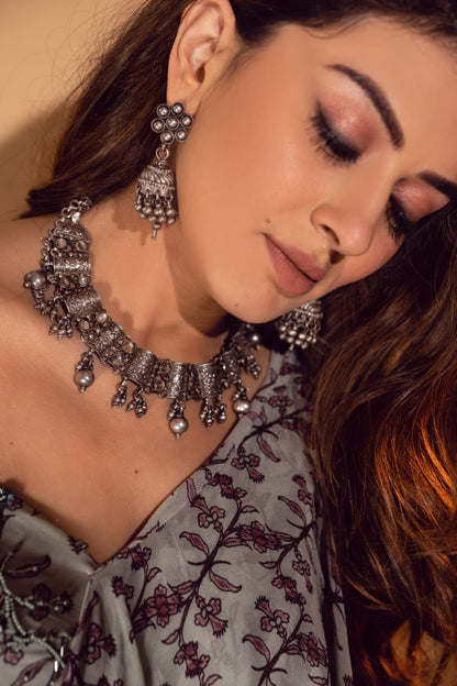 Hansika Motwani in Sangeeta Boochra Earrings And Necklace