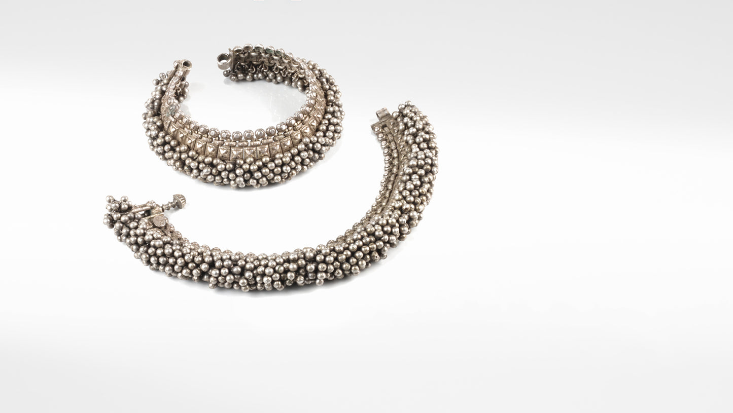 Sangeeta Boochra Silver Anklet