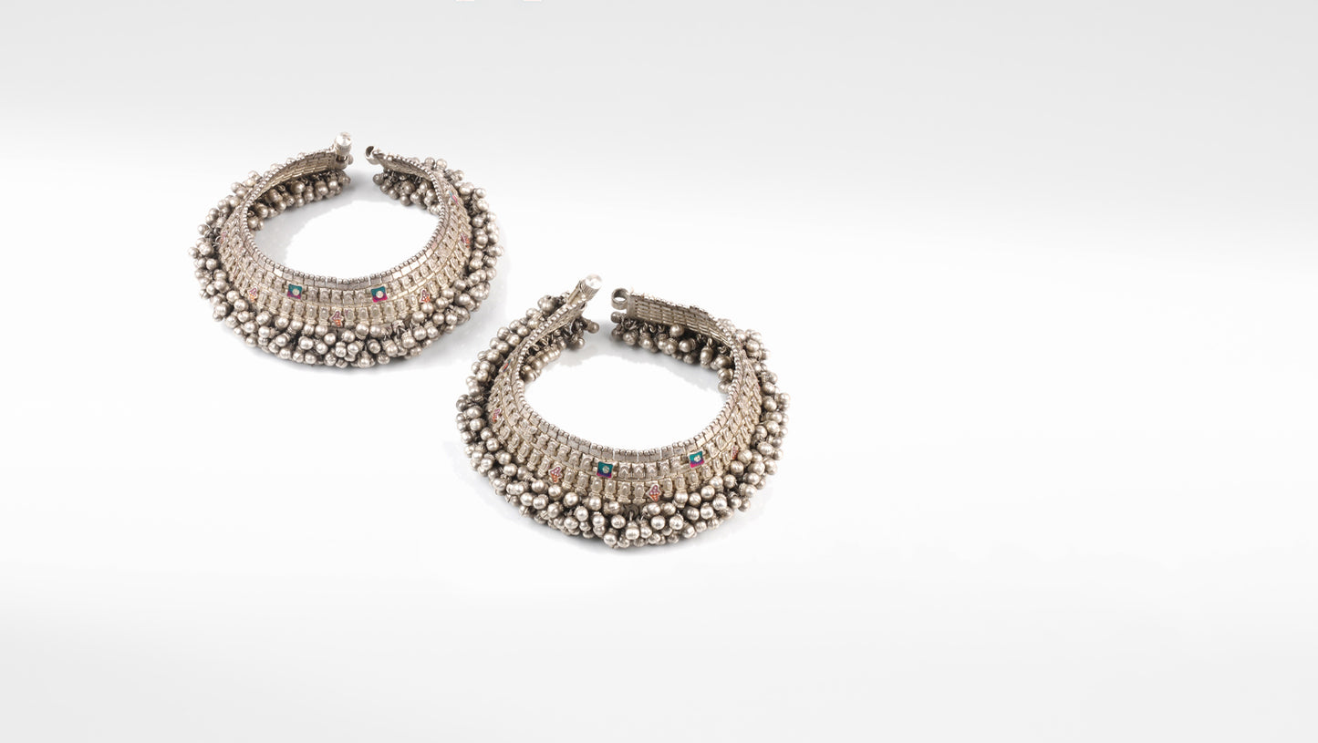 Sangeeta Boochra Silver Anklet
