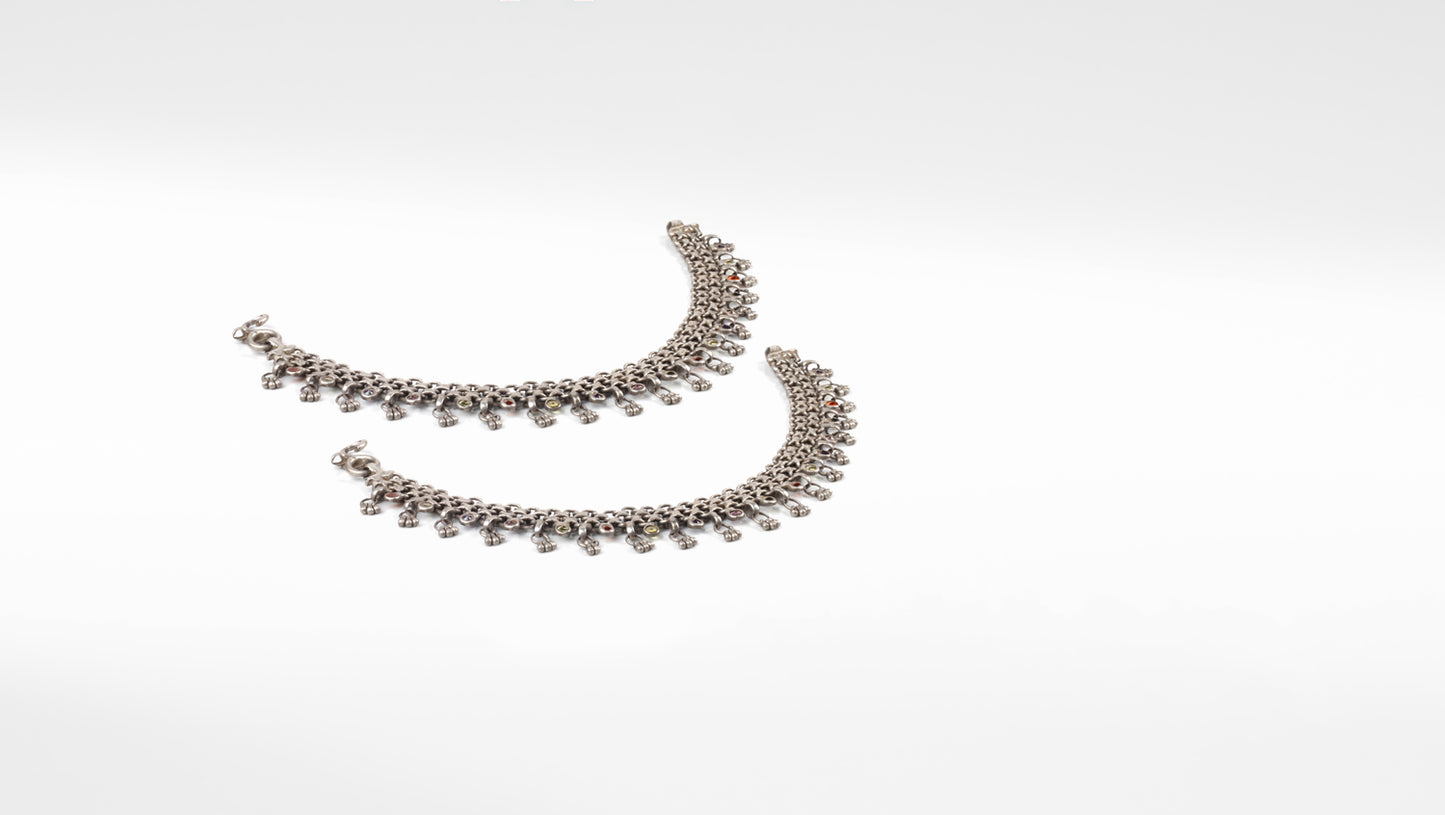 Sangeeta Boochra Silver Anklet