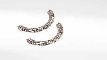 Sangeeta Boochra Silver Anklet