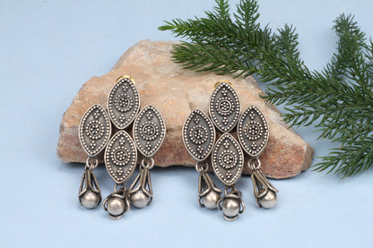 Anantaya - Silver Handcrafted Earring