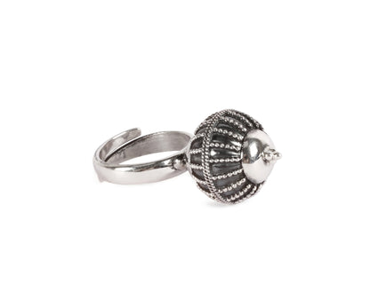 Sangeeta Boochra Silver Ring