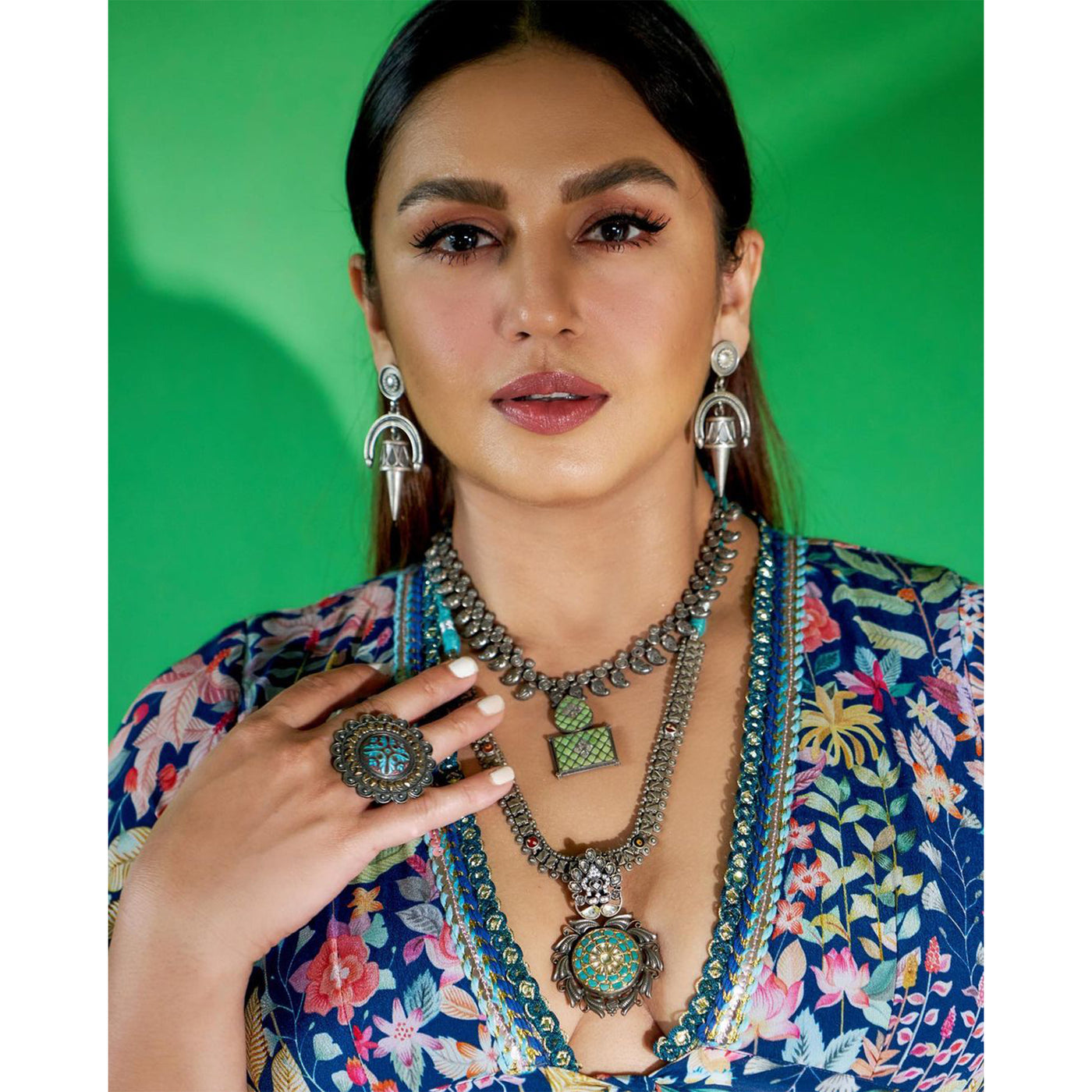 Huma Qureshi In Sangeeta Boochra Jewellery