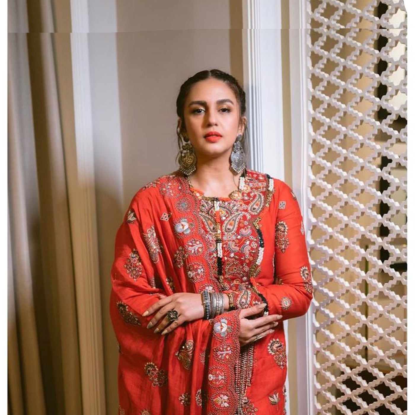 Huma Qureshi In Sangeeta Boochra Silver Jewellery