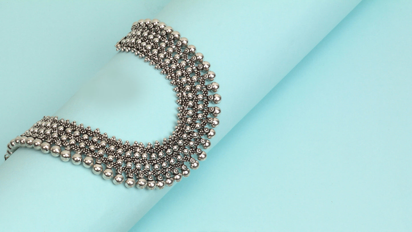 Sangeeta Boochra Silver Anklet