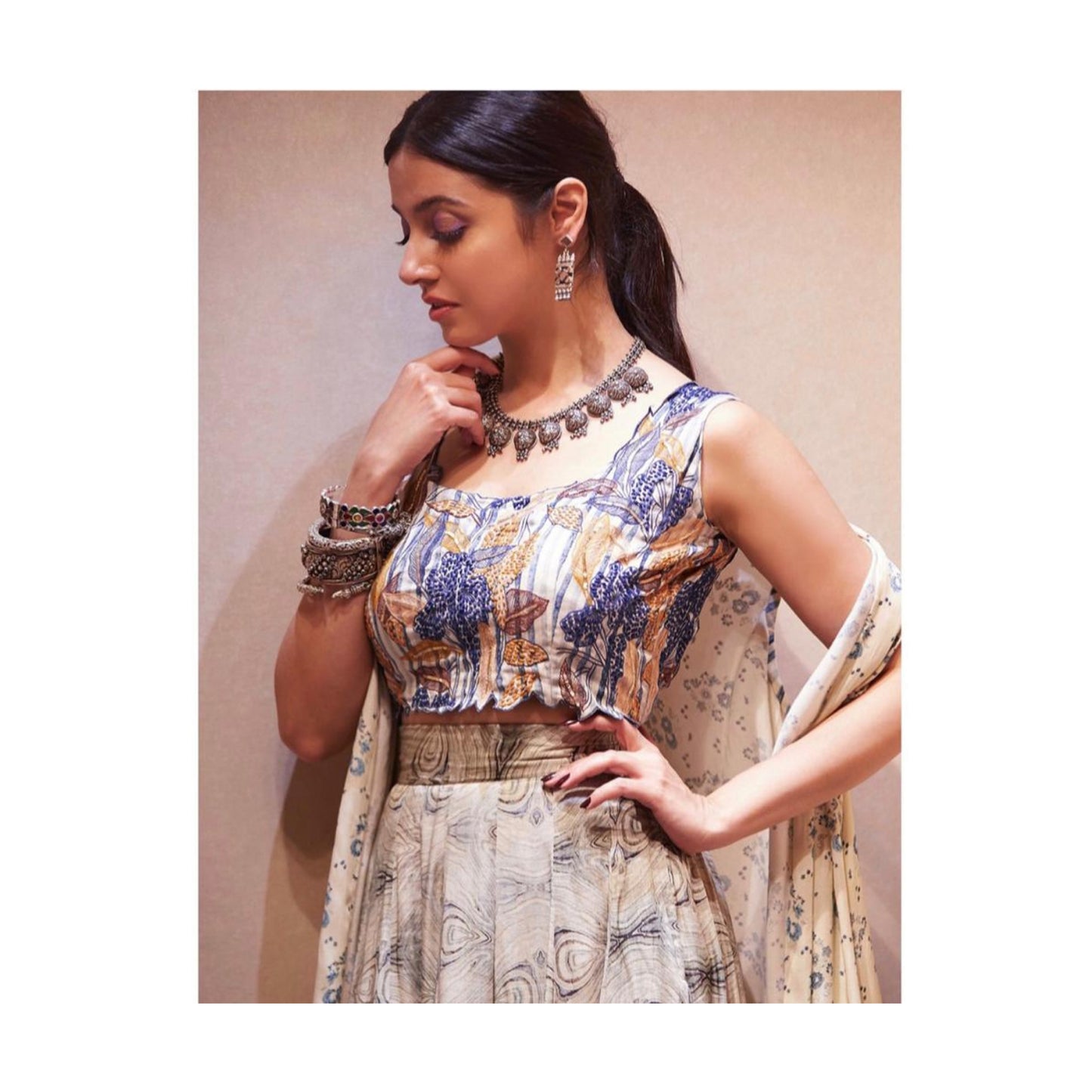 Divya  Khosla Kumar in Sangeeta Boochra Earrings, Bangles And Necklace